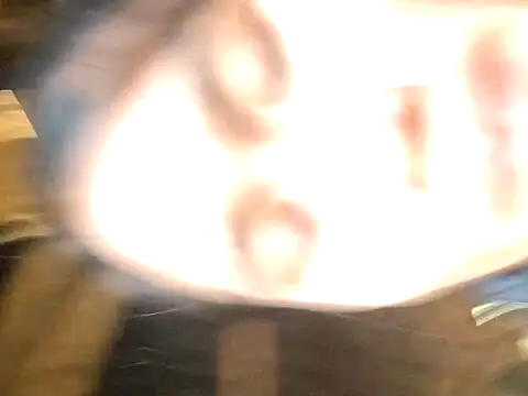 Bone-wet online show from November 21, 2025, 2:54 am