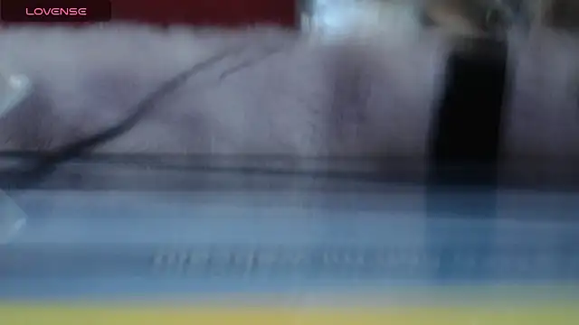 DAYANNZE online show from November 28, 2025, 2:25 am