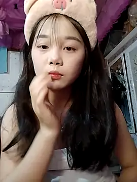 Snapshot of Baa-bee22 chatting on April 26, 2026, 5:49 am Baa-bee22 online show from April 26, 2026, 5:49 am