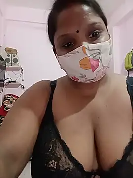 CUTE-LOVE-SWEETS online show from June 30, 2026, 3:57 pm