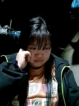 Snapshot of Ava-120 chatting on February 4, 2026, 1:39 pm Ava-120 online show from February 4, 2026, 1:39 pm