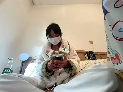 Snapshot of Rosy100 chatting on November 19, 2025, 6:46 am Rosy100 online show from November 19, 2025, 6:46 am