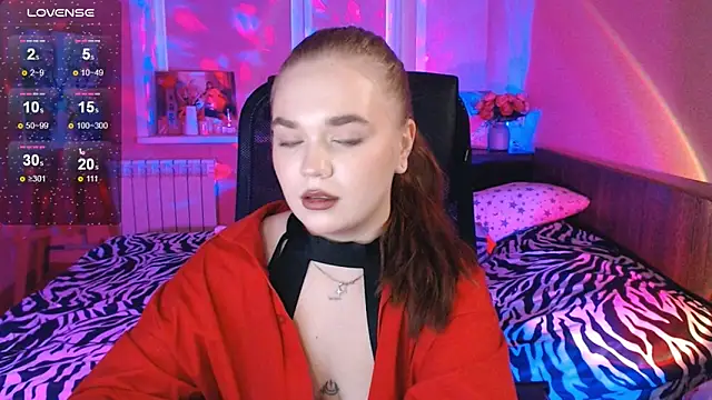 EmiRisse online show from November 20, 2025, 12:27 pm