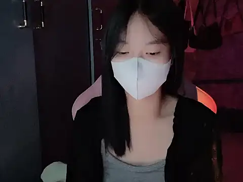 Hellen2999 online show from November 28, 2025, 1:19 am