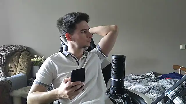 6thfing online show from November 18, 2025, 11:47 am