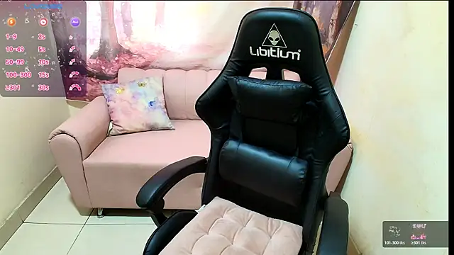 Emma latinasexy18 online show from March 9, 2026, 6:34 pm