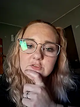 bridald1993 online show from November 17, 2025, 5:19 pm