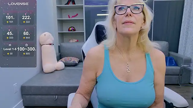 FitCougar online show from November 27, 2025, 9:39 pm