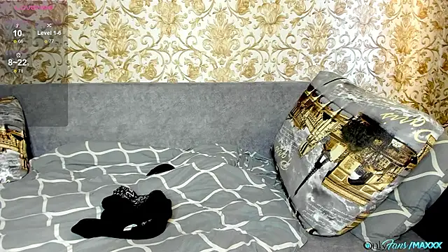 Maxhornyblondieman online show from March 11, 2026, 12:22 pm