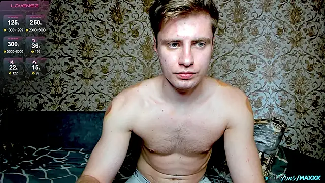 Maxhornyblondieman online show from March 16, 2026, 1:48 pm