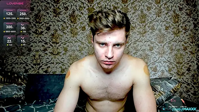 Maxhornyblondieman online show from March 19, 2026, 9:13 am