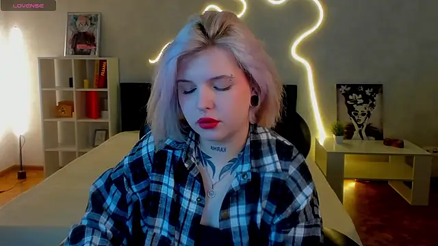 shadow  purrr online show from November 23, 2025, 1:27 am