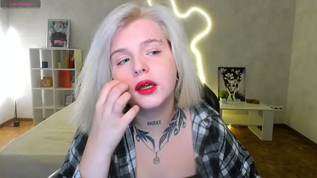 shadow  purrr online show from December 15, 2025, 1:10 am