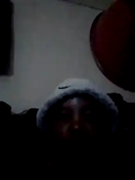 Beephipsxx online show from June 14, 2026, 3:58 pm