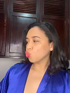 Esmerald 1111 online show from April 3, 2026, 8:45 am