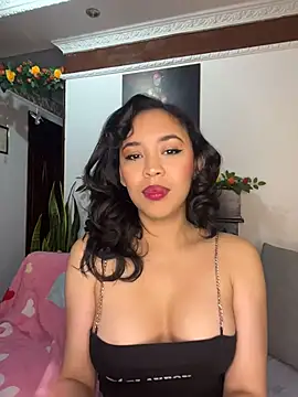 Snapshot of Esmerald_1111 chatting on June 11, 2026, 10:35 am Esmerald 1111 online show from June 11, 2026, 10:35 am