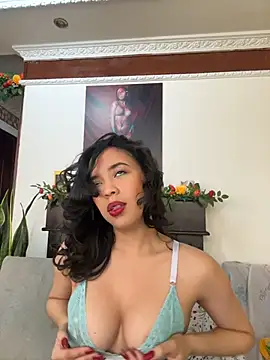 Snapshot of Esmerald_1111 chatting on June 22, 2026, 12:57 pm Esmerald 1111 online show from June 22, 2026, 12:57 pm