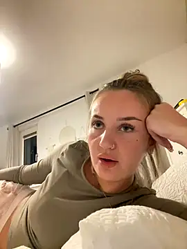 Lexiargulo online show from December 1, 2025, 5:18 pm