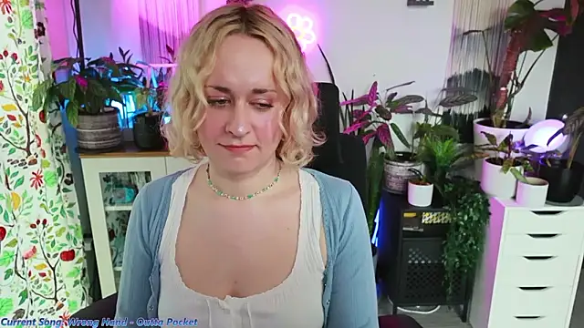 xzoeyryanx online show from February 20, 2026, 6:41 pm