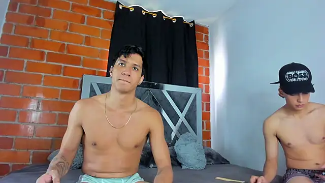 MaelSebasAndRobert1 online show from January 5, 2026, 5:49 pm