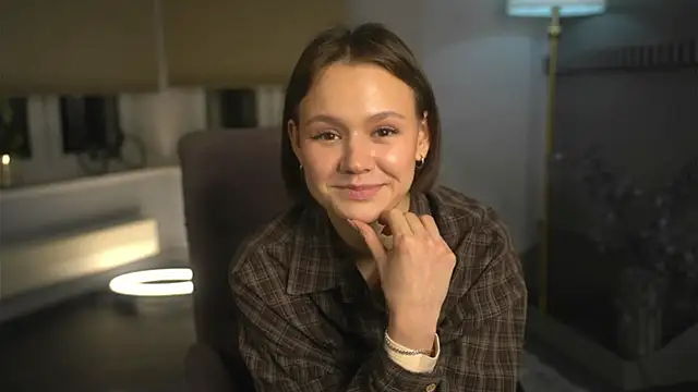 Snapshot of DeliaBernon chatting on November 18, 2025, 1:04 pm DeliaBernon online show from November 18, 2025, 1:04 pm