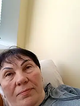 Snapshot of OliviaaSkyy chatting on April 14, 2026, 11:27 am OliviaaSkyy online show from April 14, 2026, 11:27 am