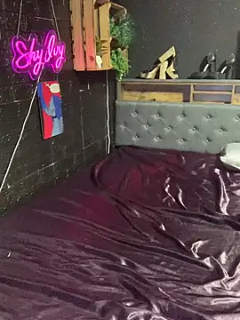 Shy-Ivy online show from April 1, 2026, 9:12 pm