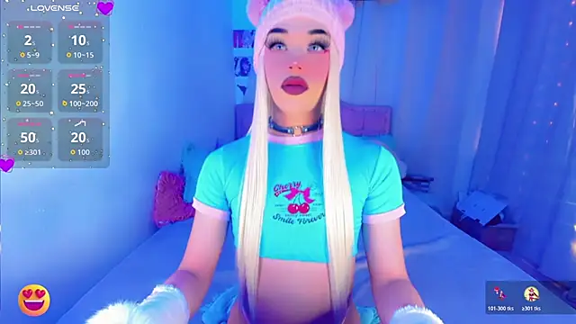 Shiaki 04 online show from November 26, 2025, 5:47 pm