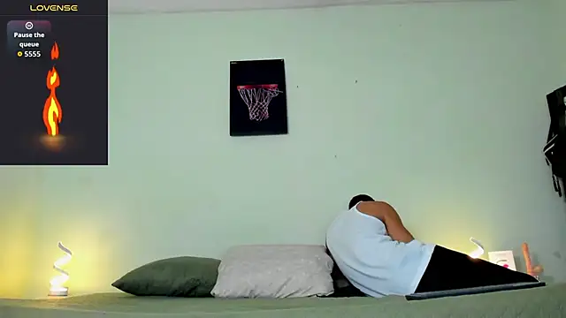 Snapshot of blorelopez chatting on March 26, 2026, 12:50 am blorelopez online show from March 26, 2026, 12:50 am