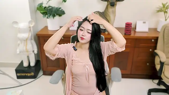 Snapshot of Pickmegirl_999 chatting on November 21, 2025, 3:16 am Pickmegirl 999 online show from November 21, 2025, 3:16 am