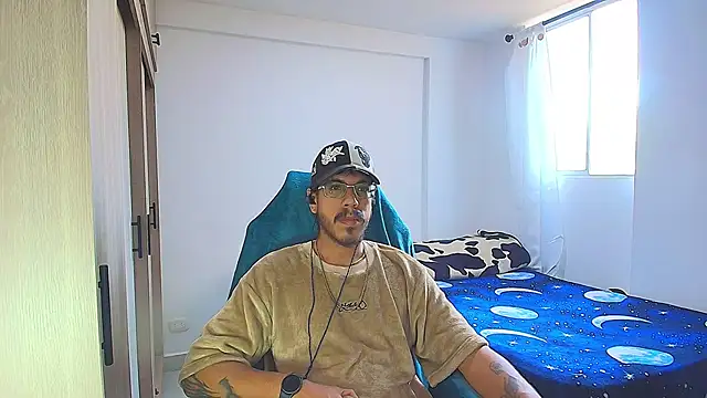 naitt  online show from December 13, 2025, 9:42 pm