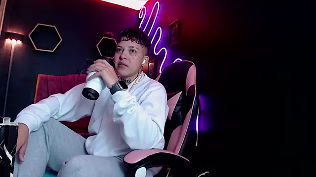 Snapshot of Sweet__heart__ chatting on November 18, 2025, 3:16 pm Sweet heart online show from November 18, 2025, 3:16 pm