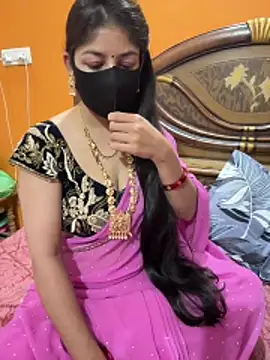 cutestpearl online show from March 29, 2026, 6:52 pm