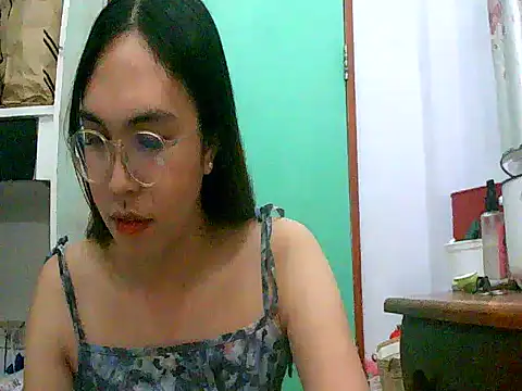 hottest solel online show from December 1, 2025, 7:19 pm