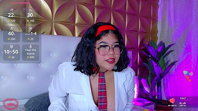 Amanda Mooree online show from March 9, 2026, 4:05 am