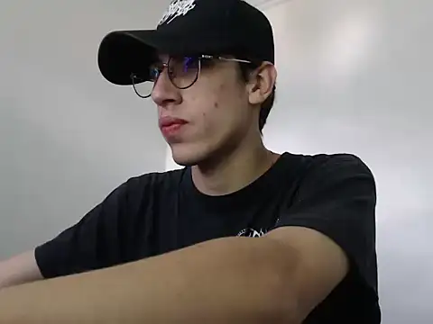 Snapshot of Dio__morningstar chatting on November 18, 2025, 4:33 pm Dio morningstar online show from November 18, 2025, 4:33 pm