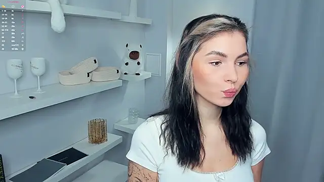 FeliciaKogen online show from November 30, 2025, 7:12 am