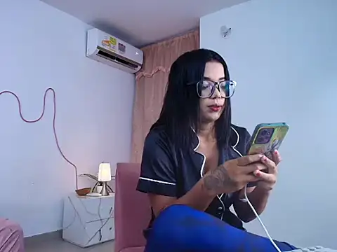 Snapshot of Luna_lexy04 chatting on April 13, 2026, 8:31 am Luna lexy04 online show from April 13, 2026, 8:31 am