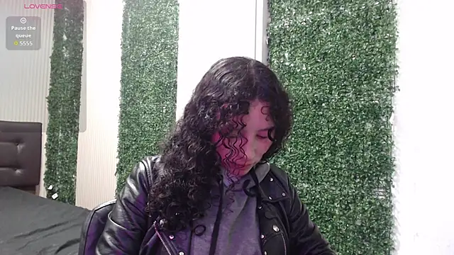 pettymoon1 online show from November 27, 2025, 11:34 am