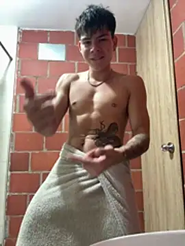 Snapshot of Handsome_boys69 chatting on May 9, 2026, 2:39 am Handsome boys69 online show from May 9, 2026, 2:39 am