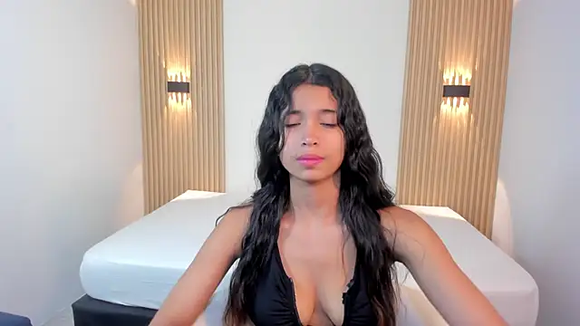 Ashleycooper5 online show from December 1, 2025, 8:36 pm