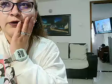 Snapshot of LexieNatty chatting on November 19, 2025, 7:36 pm LexieNatty online show from November 19, 2025, 7:36 pm