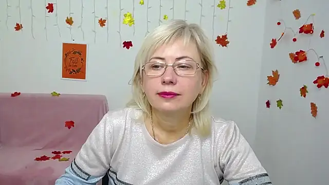 LaurenWishy online show from December 2, 2025, 6:08 am