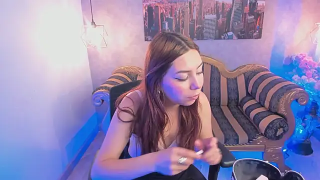 Isabela clk online show from December 20, 2025, 6:59 pm