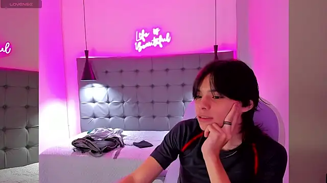 Sylasfrost online show from November 26, 2025, 10:27 am