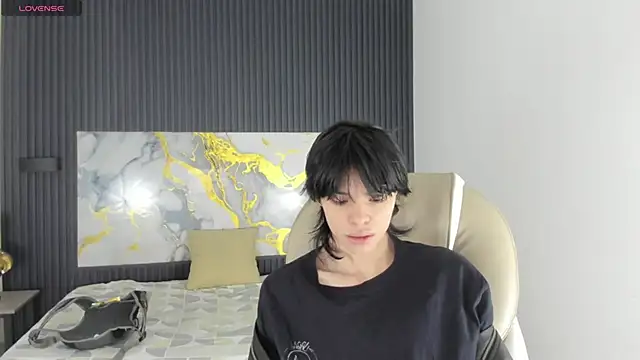 Sylasfrost online show from December 5, 2025, 7:10 pm