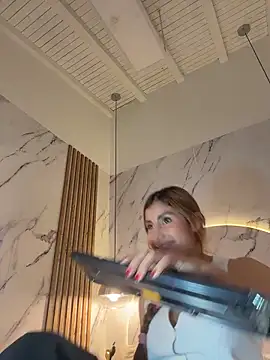 IsabelaStefano online show from December 22, 2025, 3:25 am