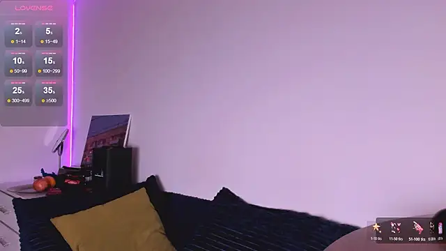 miabellee online show from January 14, 2026, 8:25 pm