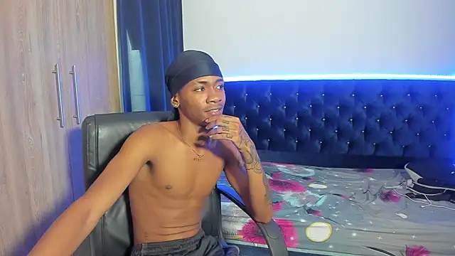 Snapshot of iteban_boy chatting on November 19, 2025, 1:44 pm iteban boy online show from November 19, 2025, 1:44 pm