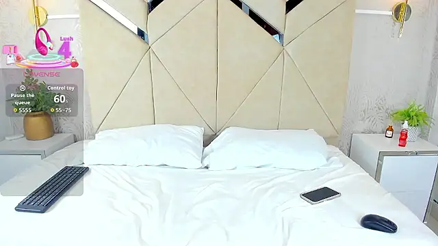 NathalieRoss1 online show from January 6, 2026, 9:50 pm